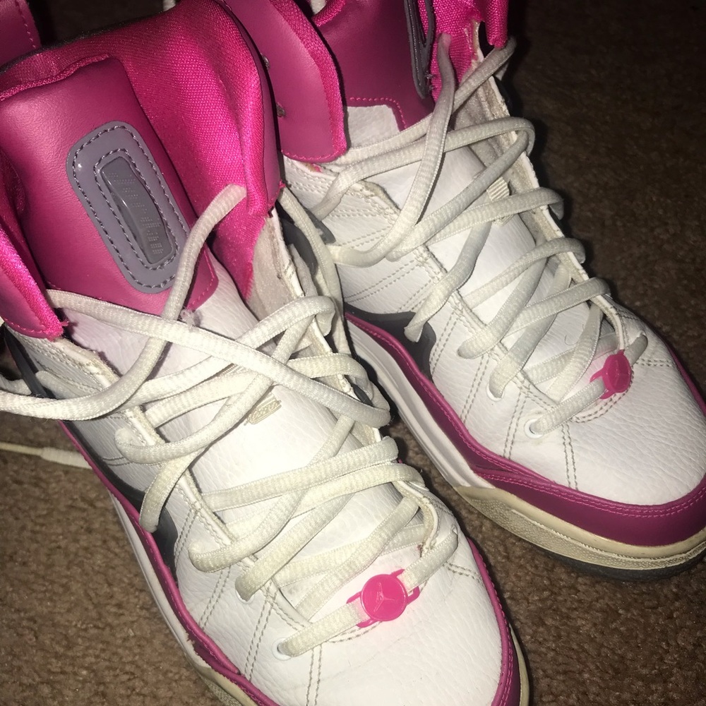Jordan pink and white size 6 youth size 8 women